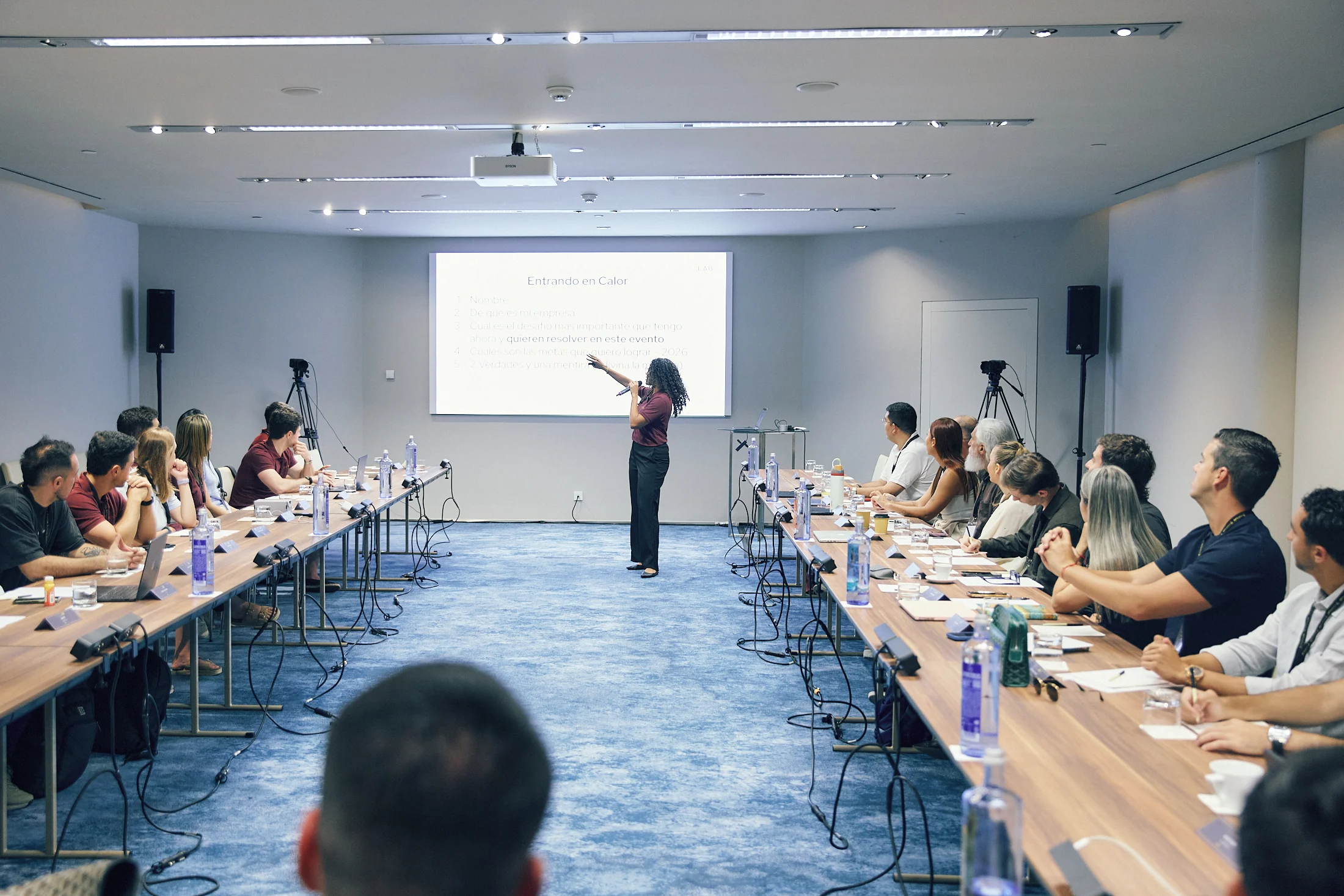 Encuentro presencial con clientes
